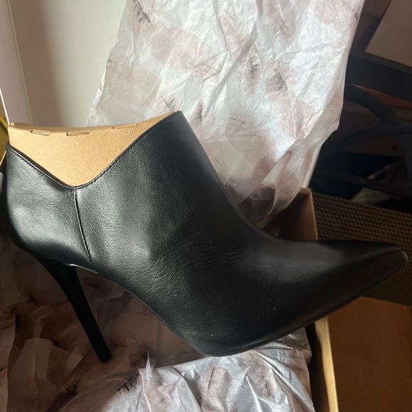 Jessica Simpson Womens Luela Pointed Toe Black Ankle Boots - Picture 5 of 5